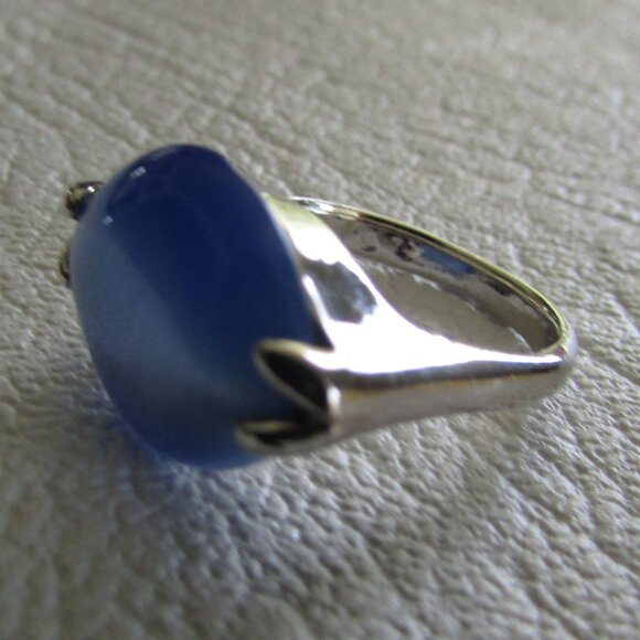 Blue Stone Silver Ring - Sz 9 - Picture 5 of 6